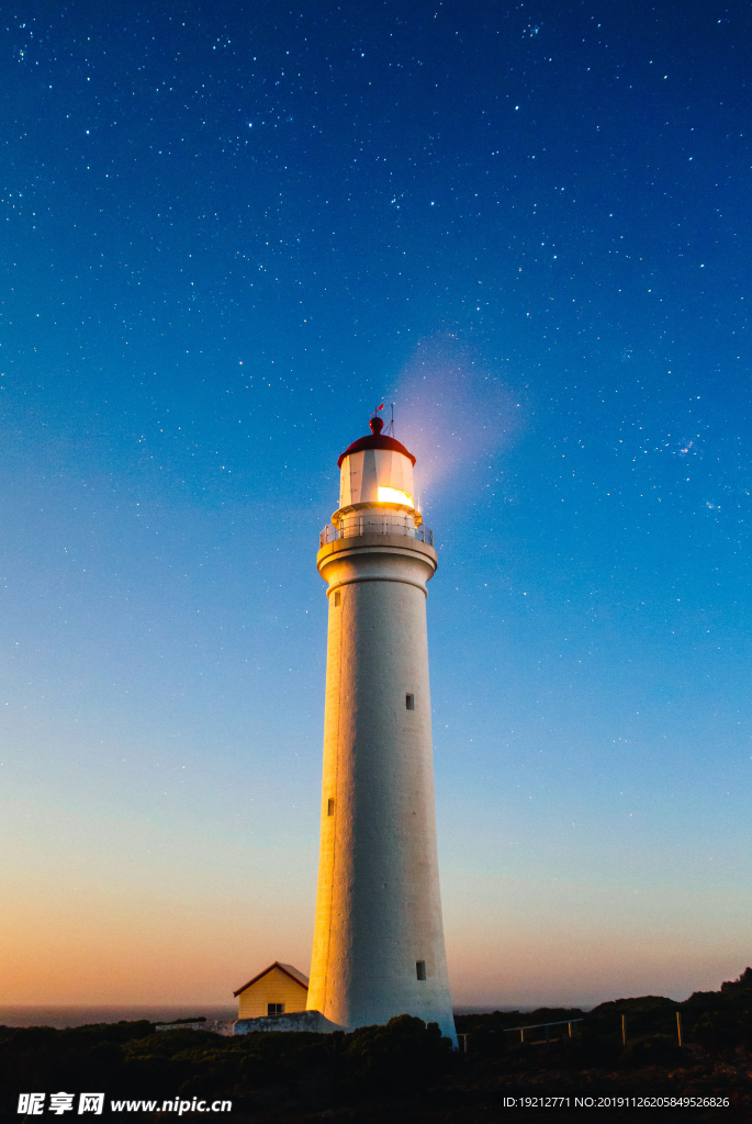 灯塔 星空