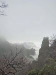 黄山雨天摄影油画风景图