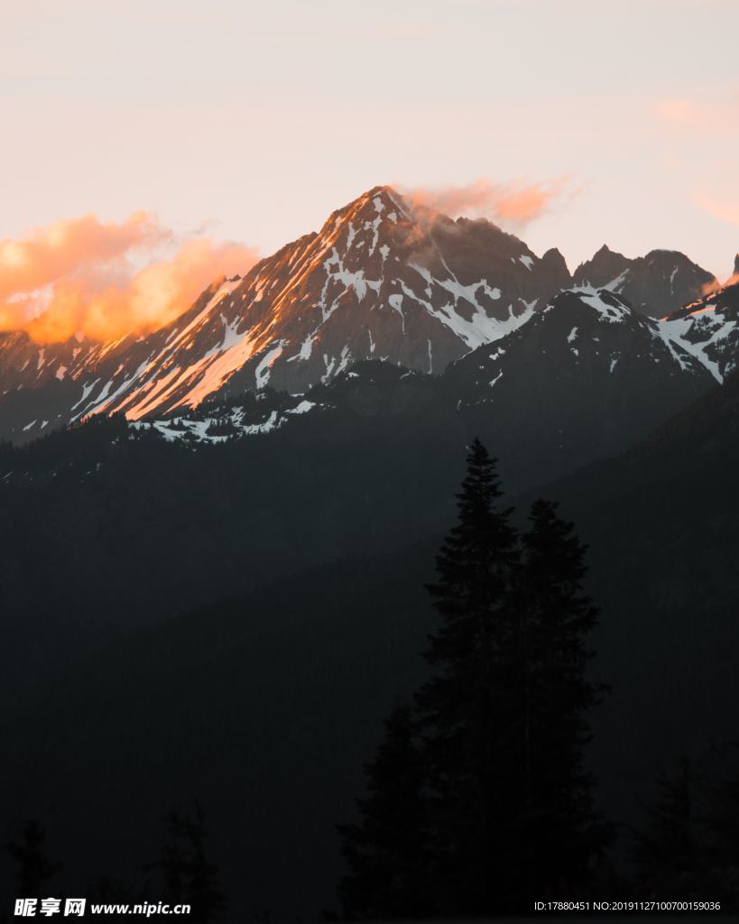 山脉与山林