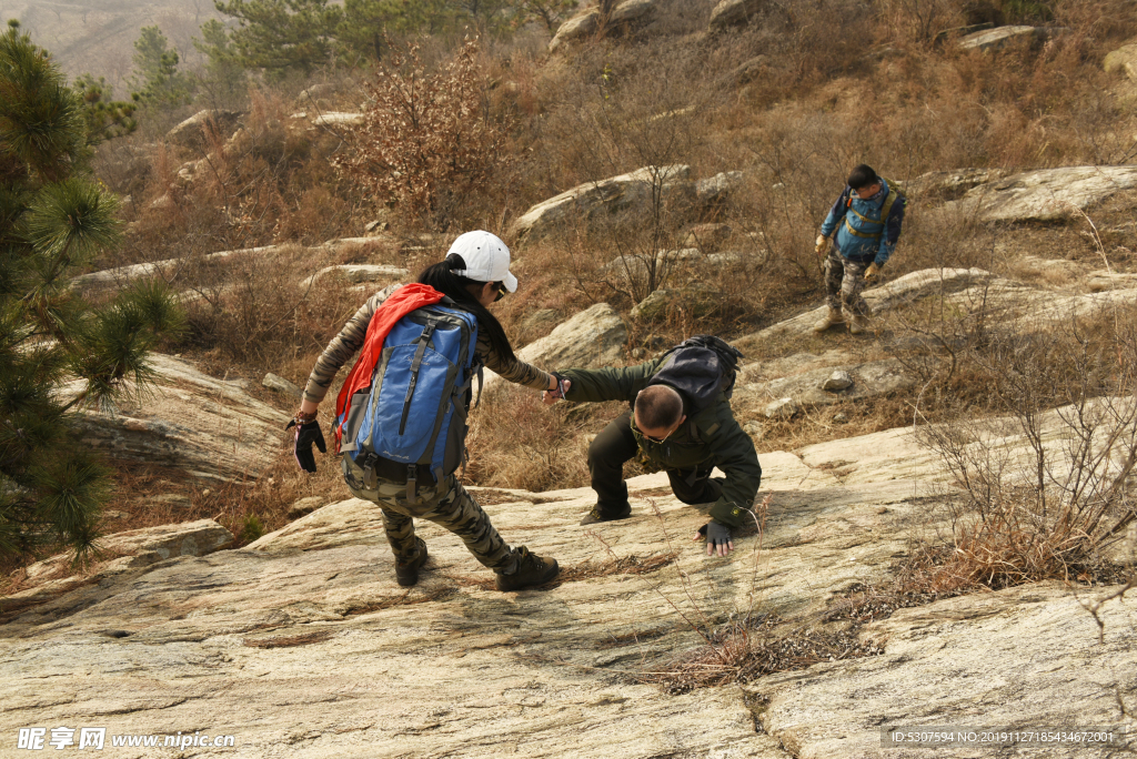 户外  登山  旅游  穿越