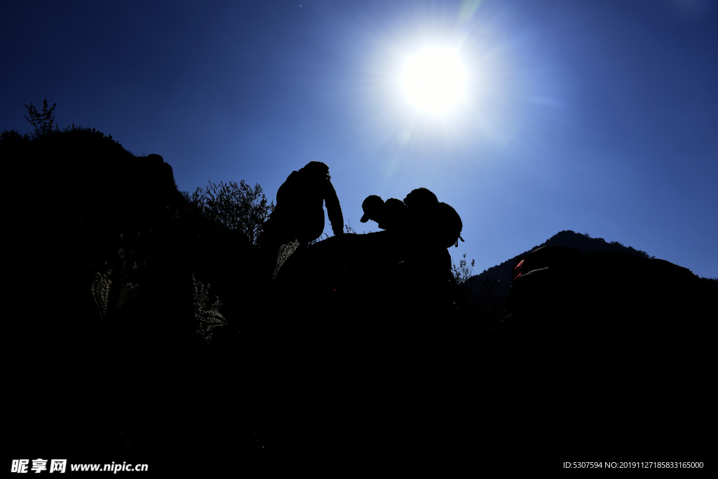 户外  登山  旅游  穿越