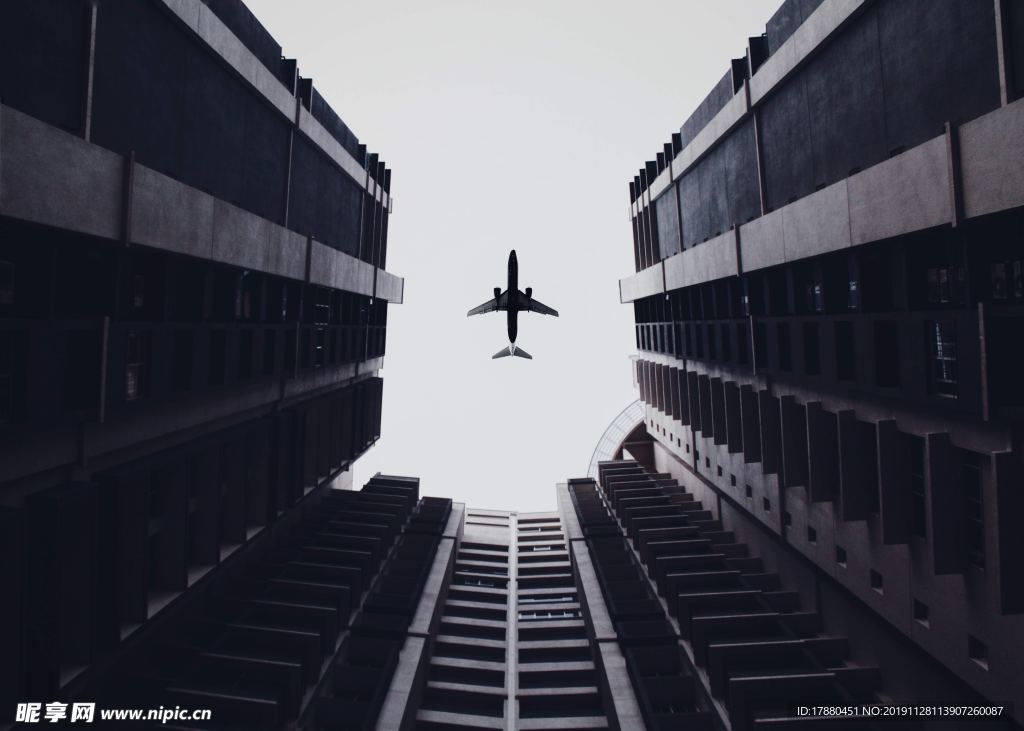 几何形建筑