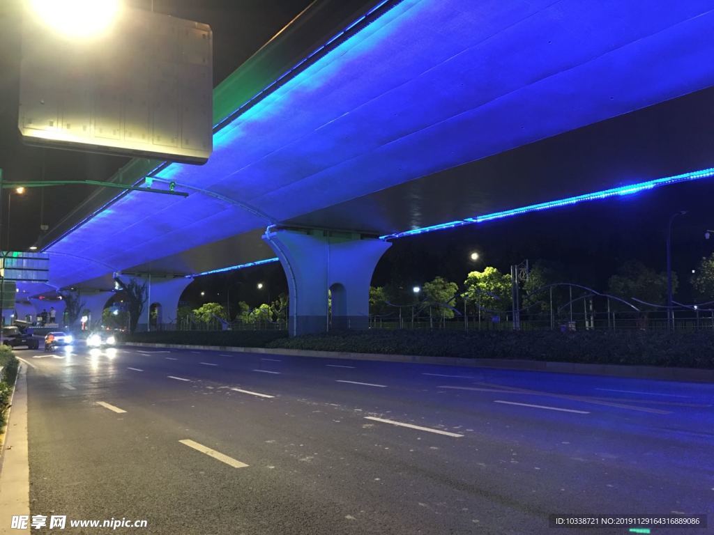 进博会夜景1861628752
