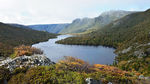 高山湖泊风景图片