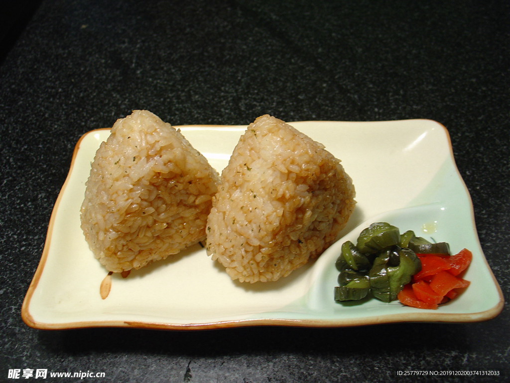 烤饭团