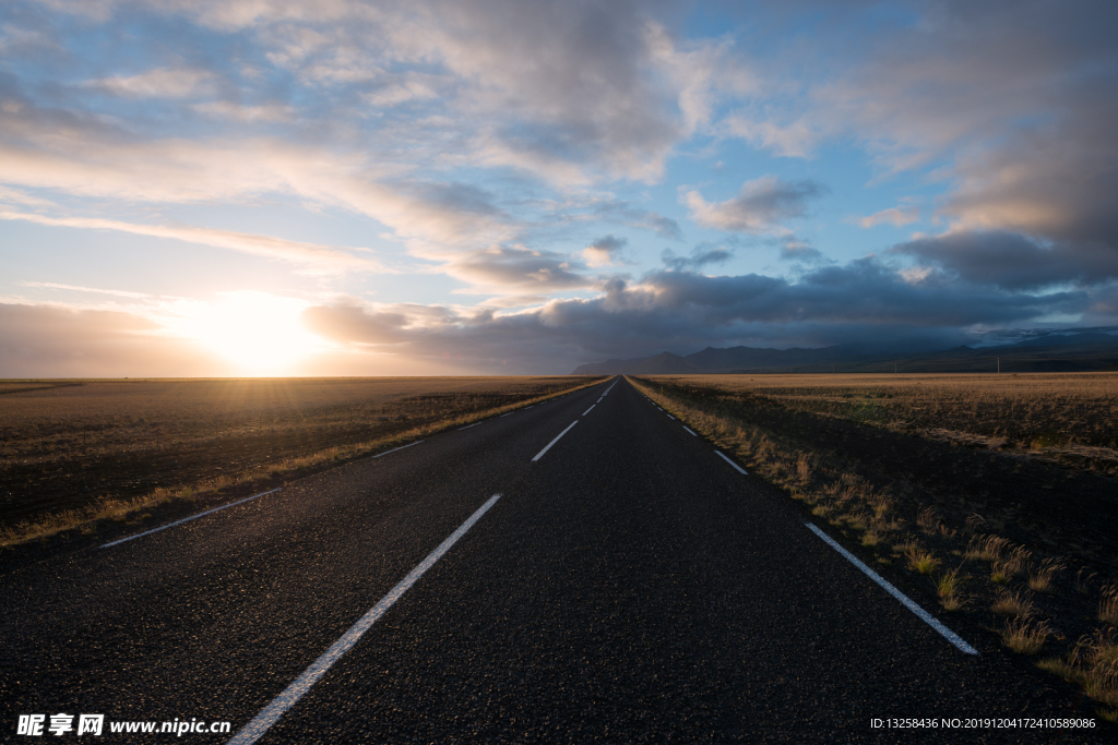 公路 天空 云彩 夕阳 阳光