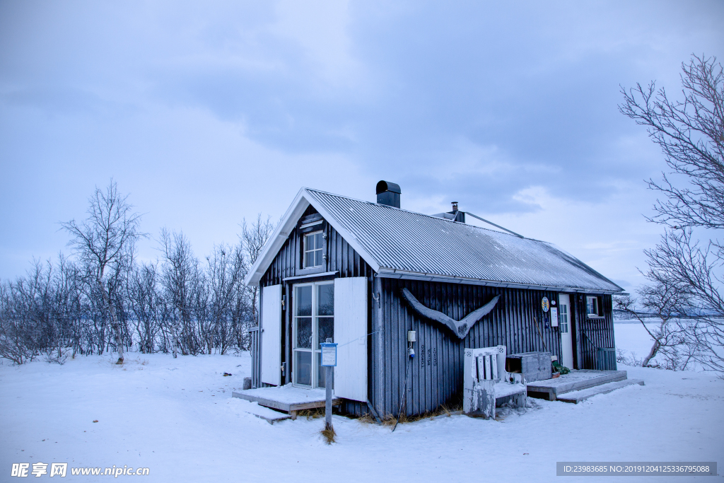 雪中猎人   小屋风光