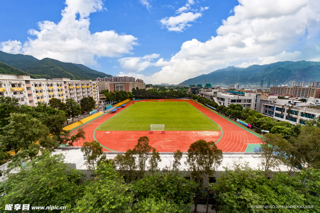 学校田径场