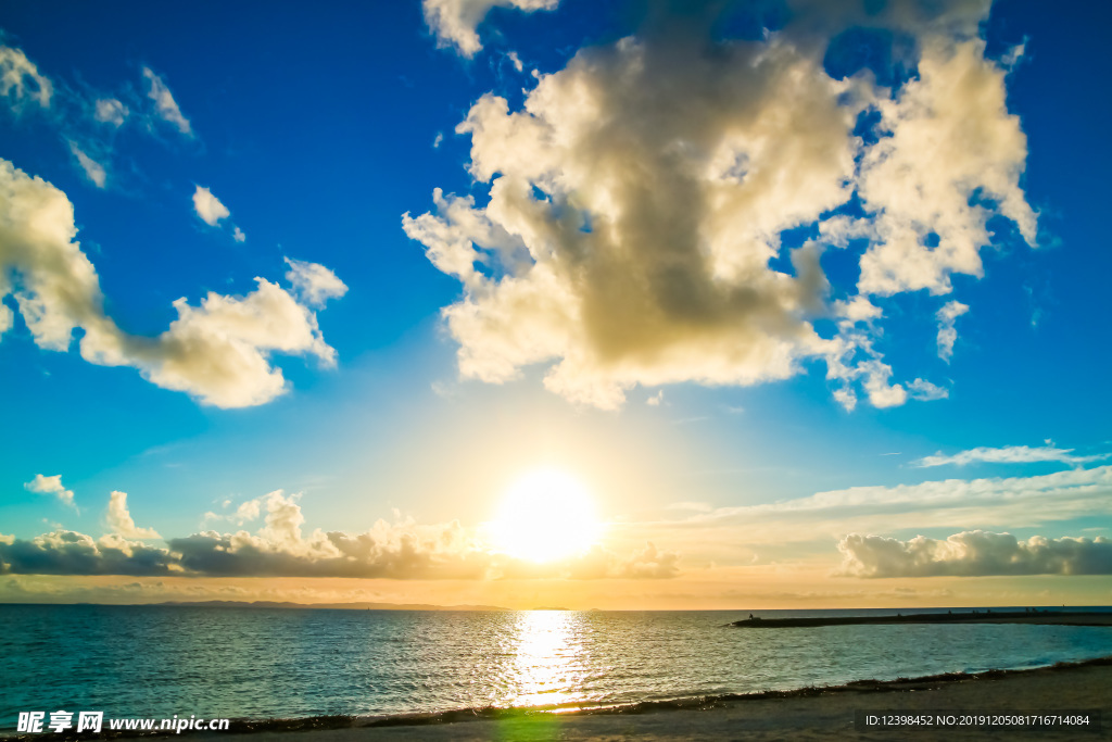 海上夕阳美景