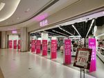 商场里的服装店