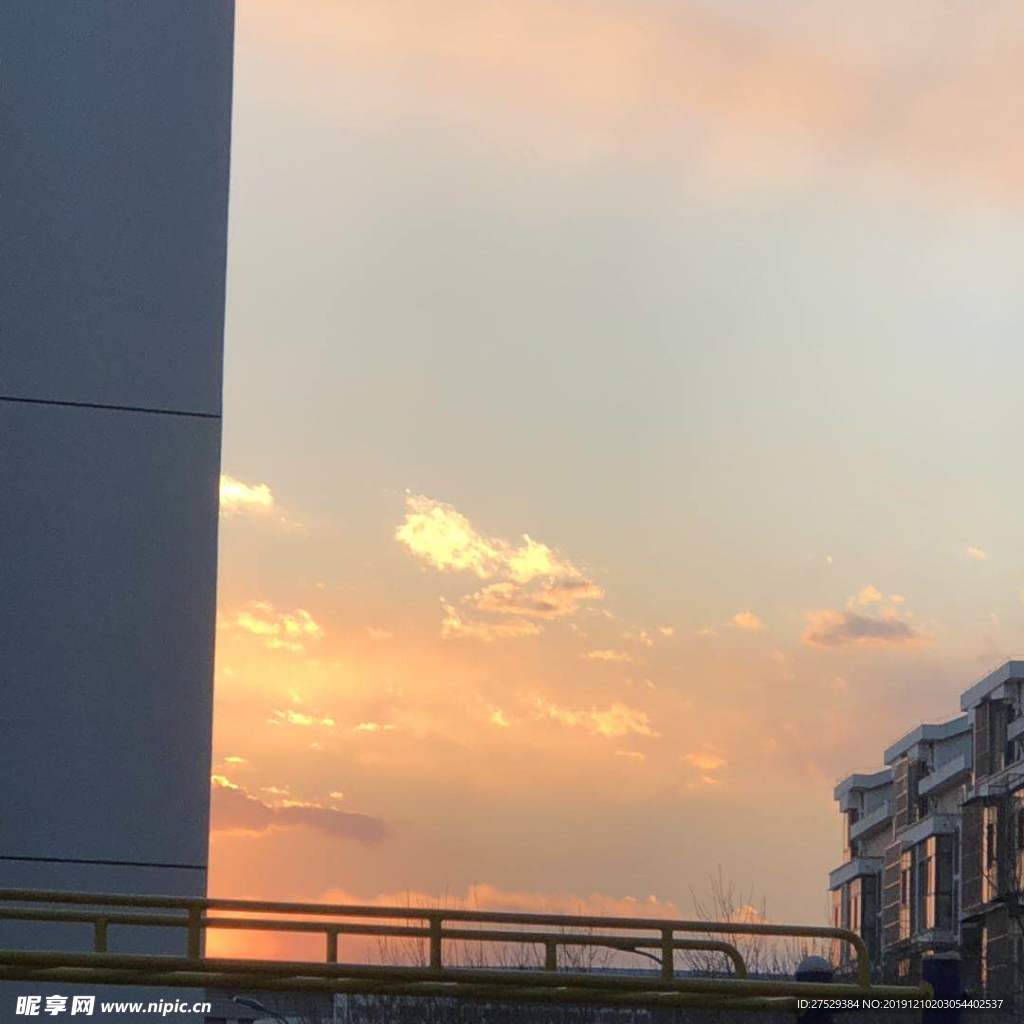 街景夕阳