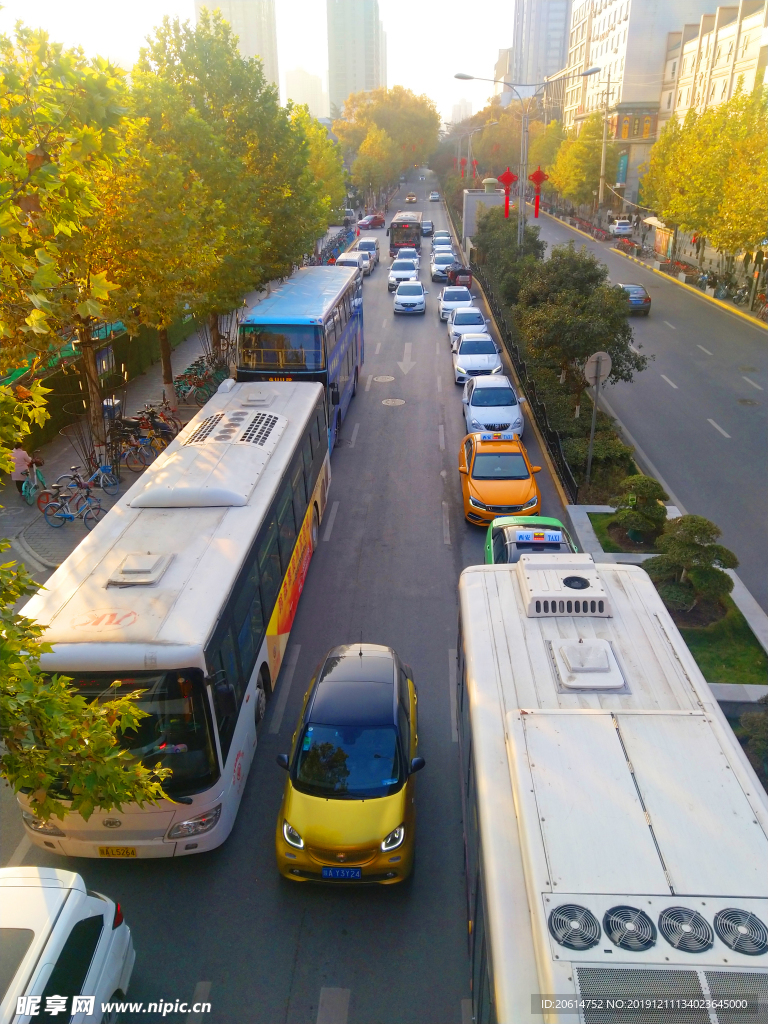 拥堵的道路