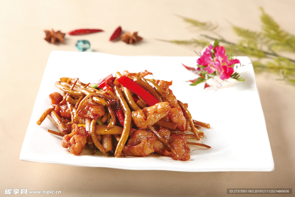 茶树菇猪筋肉