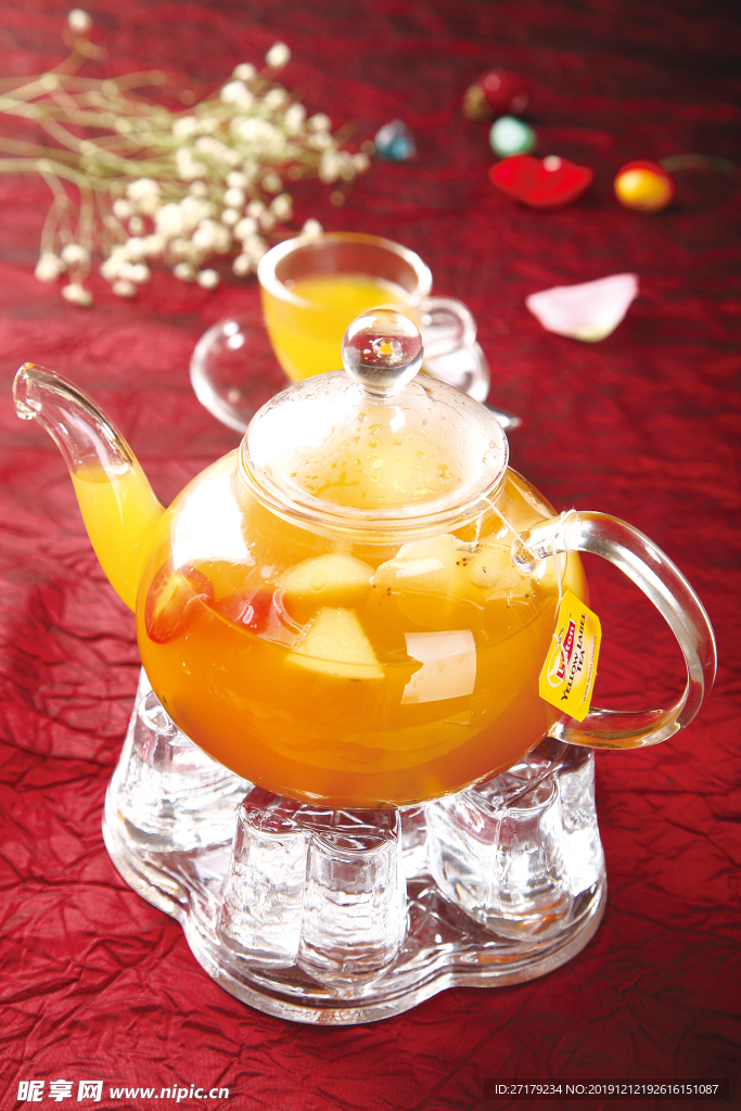 新鲜冰果茶