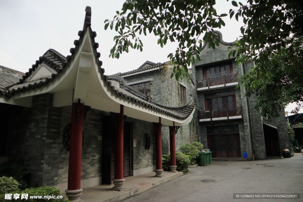 中式传统古建筑