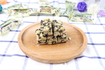 酥软糖果  花生糖  食品托盆