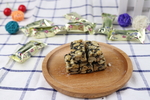 酥软糖果  花生糖  食品托盆