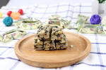 酥软糖果  花生糖  食品托盆