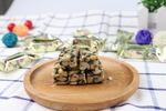 酥软糖果  花生糖  食品托盆