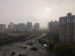 雾霾笼罩下的城市