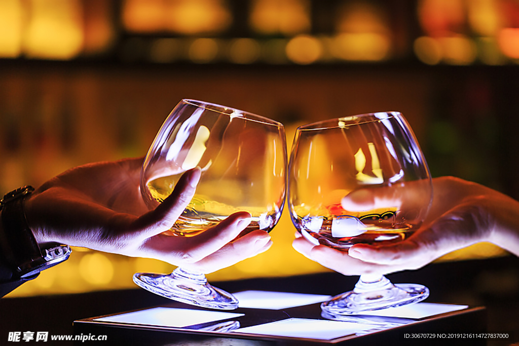酒杯