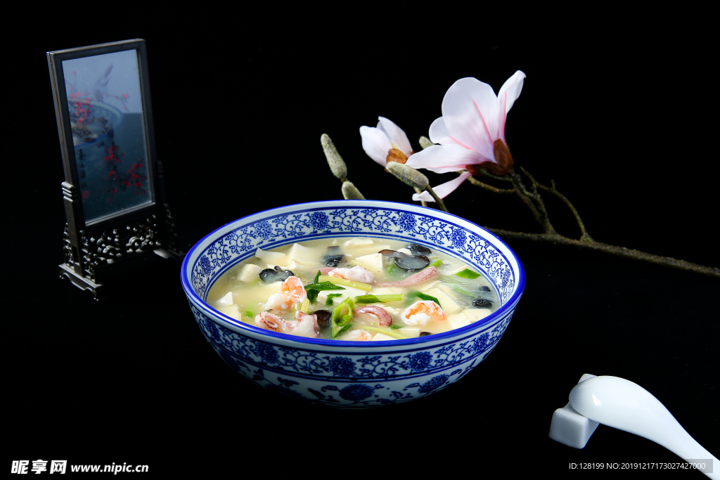 海鲜豆腐汤