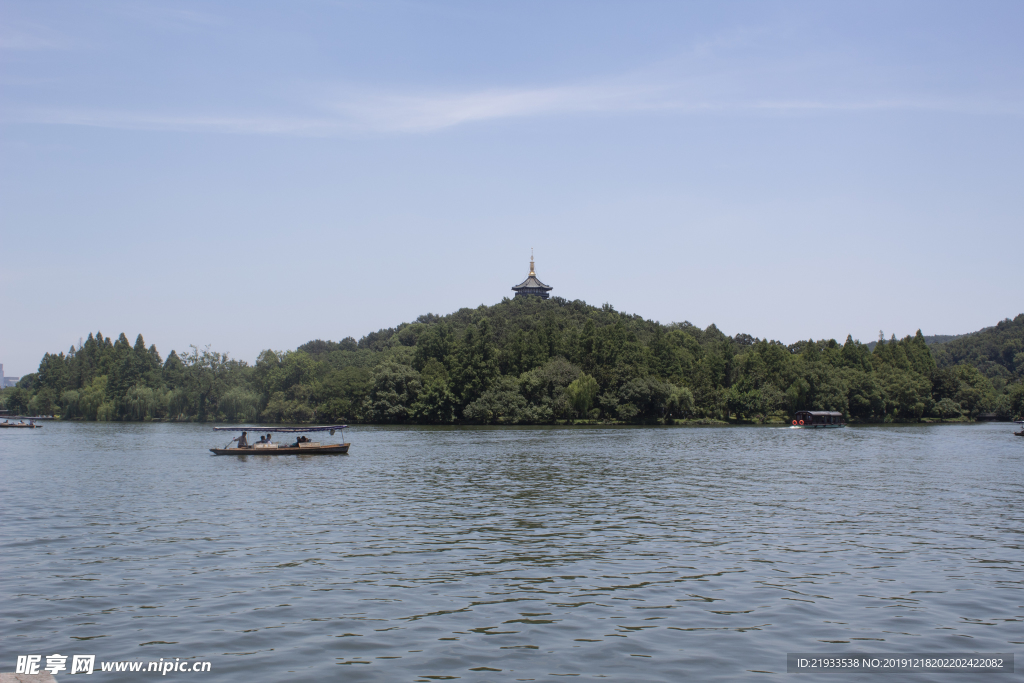 杭州西湖雷峰塔远景图片