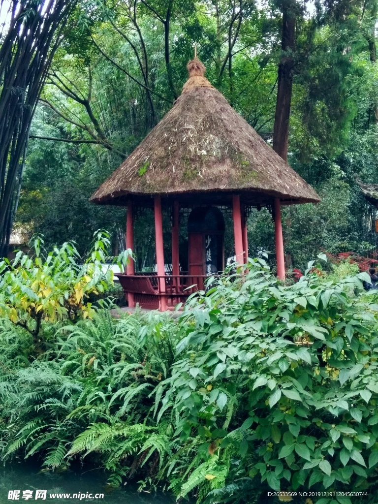 少陵草堂 杜甫草堂  茅草亭子