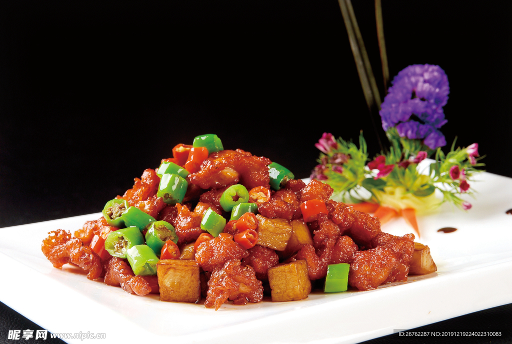 菇炒牛仔粒