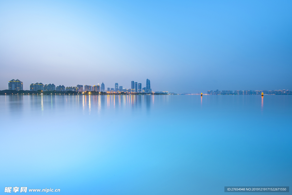 湖景湖水 繁华 湖景高层 江景