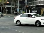 白色小车