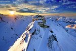 雪山与夕阳