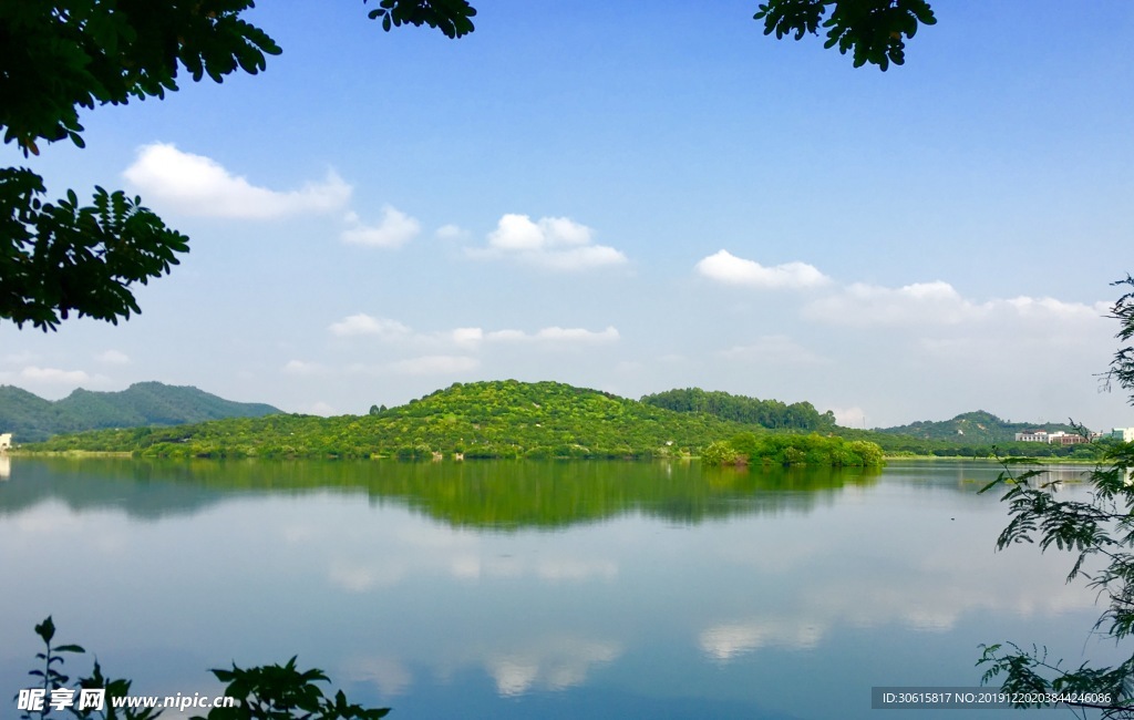 湖景 山色