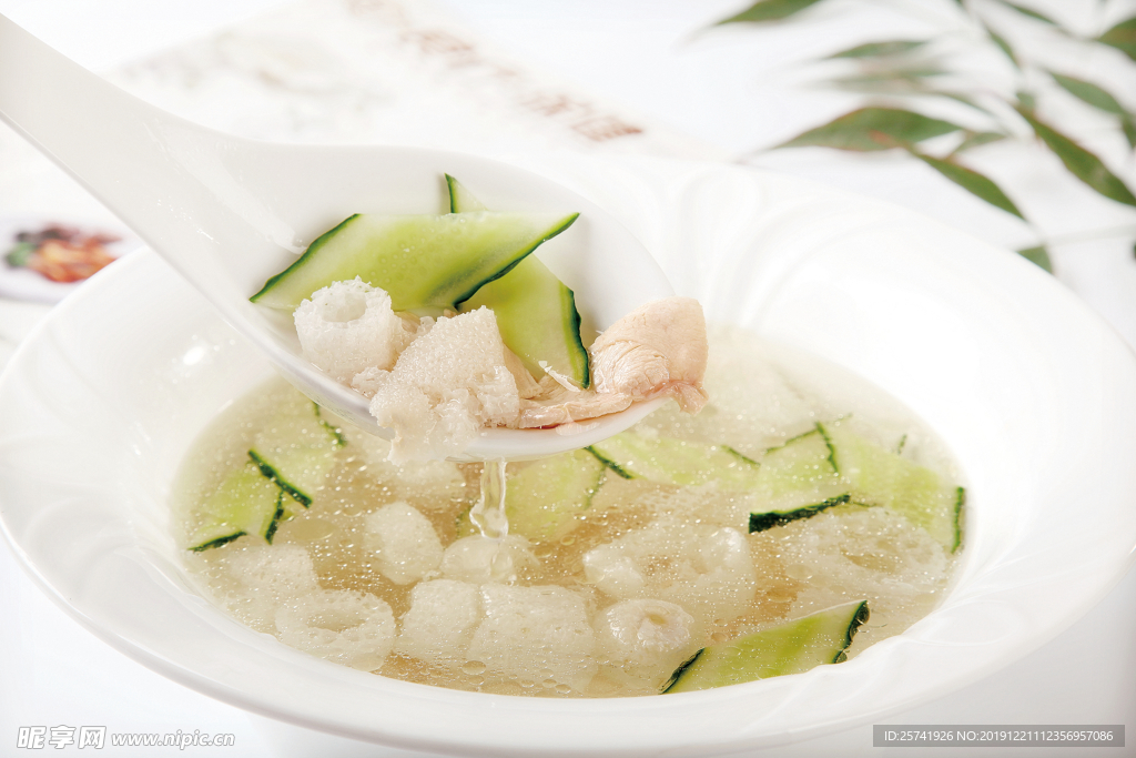 竹笙鸡片汤