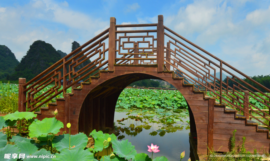 莲湖拱桥