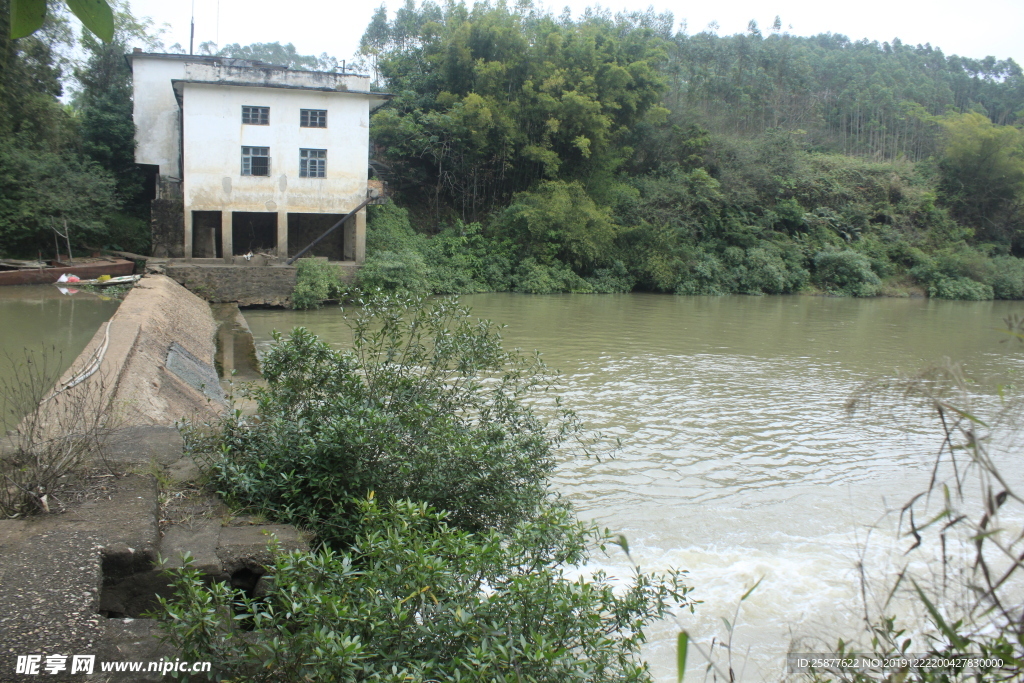 小董镇 罗屋地村 河水 河流