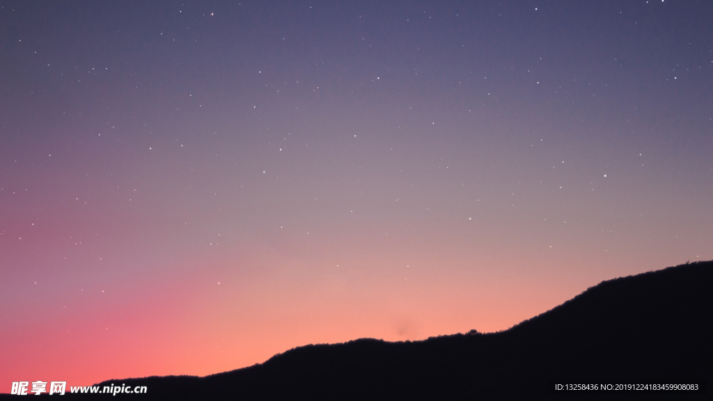 群山夜景星空风景背景