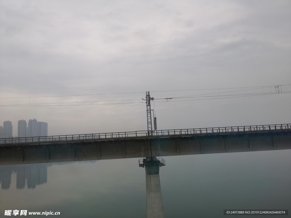 河面