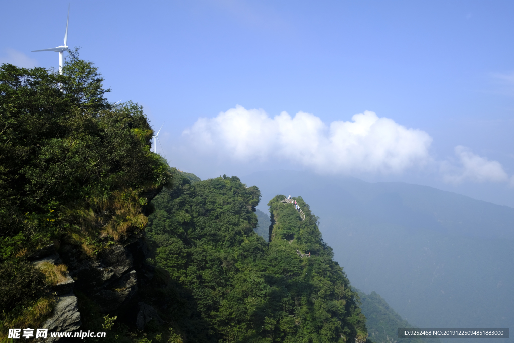 九宫山铜鼓包