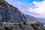 群山公路汽车风景天空