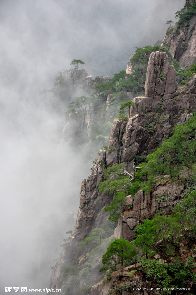 水墨山