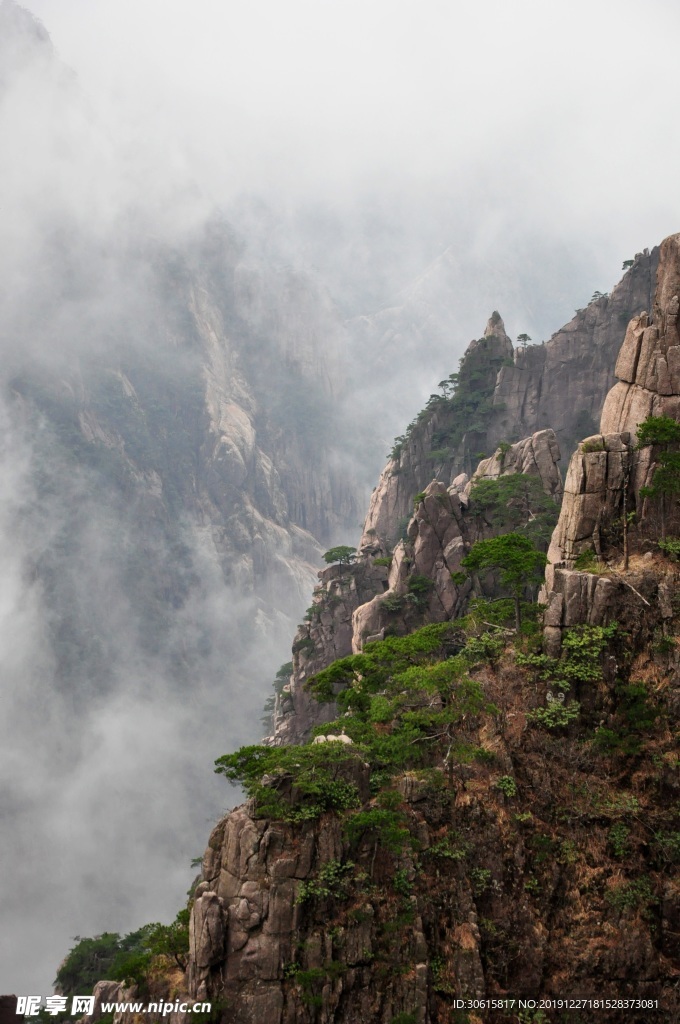 水墨山