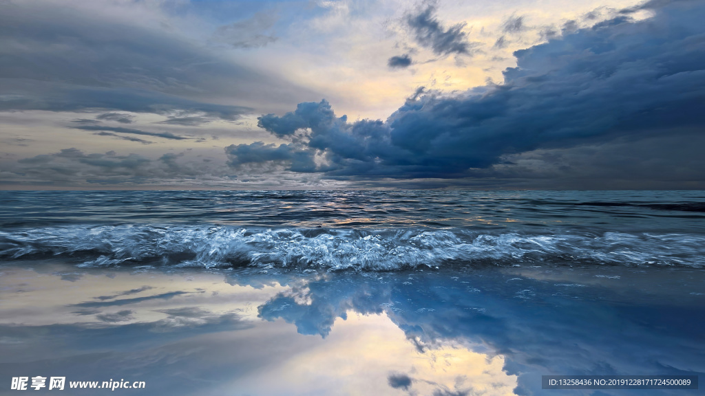 大海天空海浪云彩风景