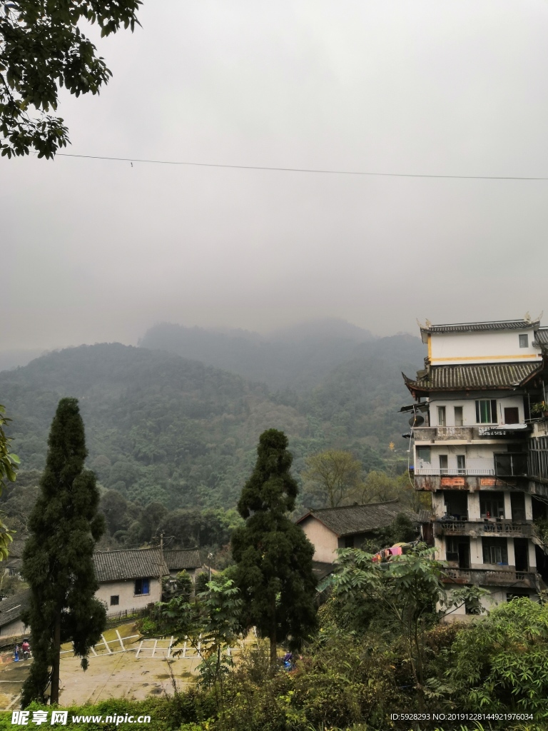 峨眉山