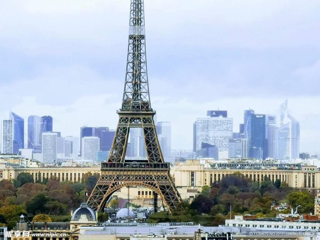 法国巴黎城铁塔风光