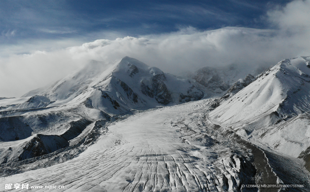 阿尼玛卿雪山