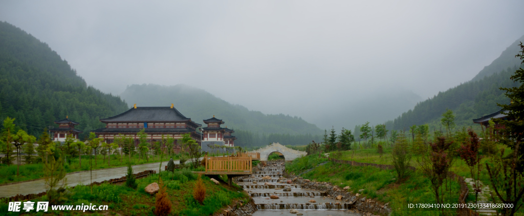 烟雨渭河源