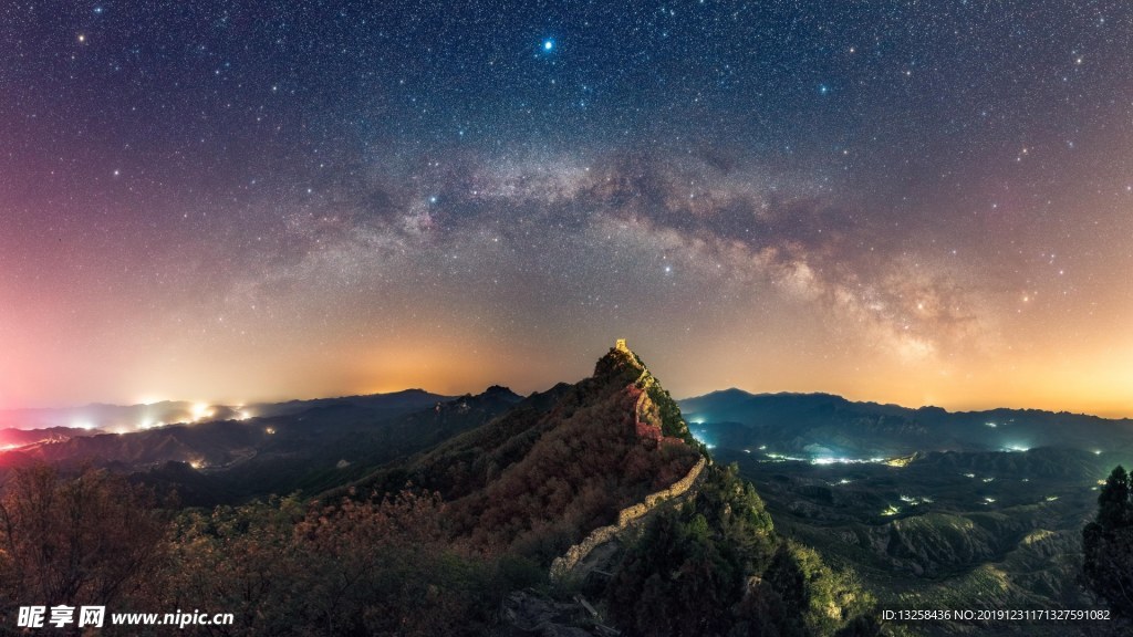 群山树木风景森林背景