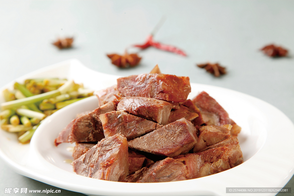 大块牛肉
