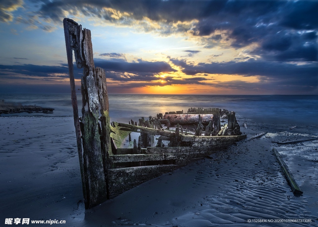 大海沙滩天空云彩风景